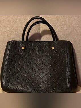Louis Vuitton Elegant Black Monogram Crossbody